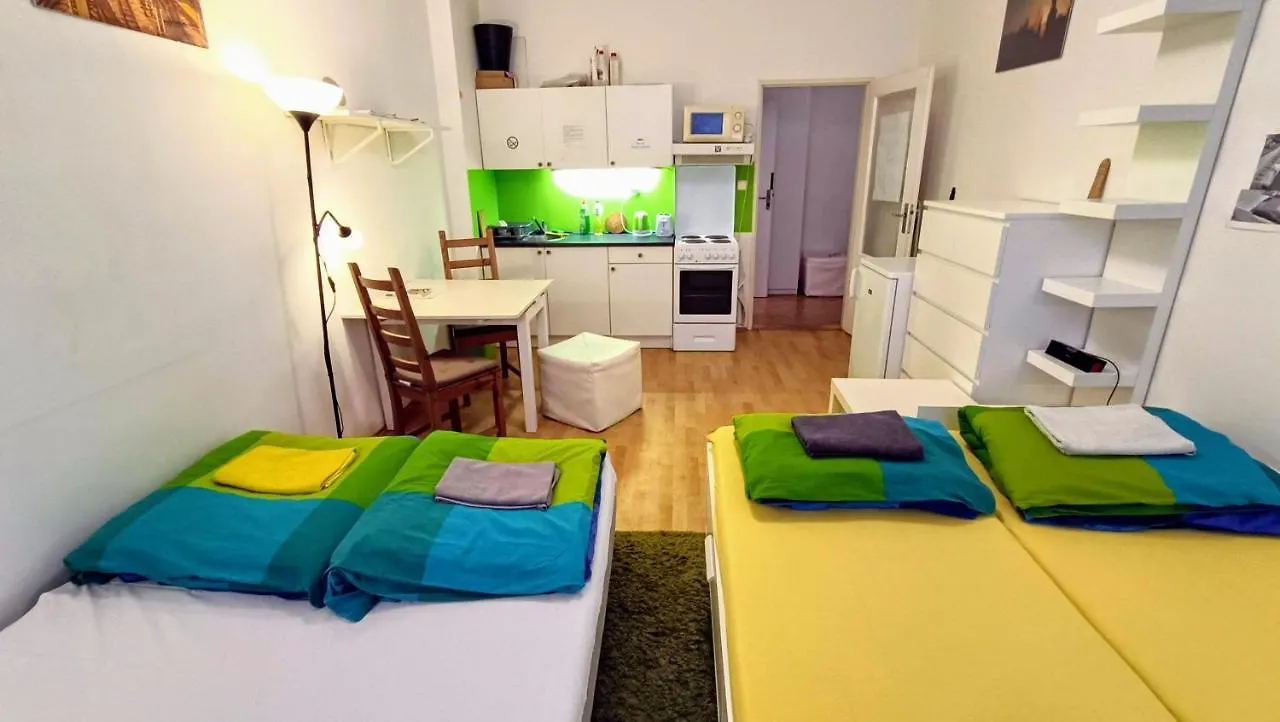 Nice Apartment By The Center Praga