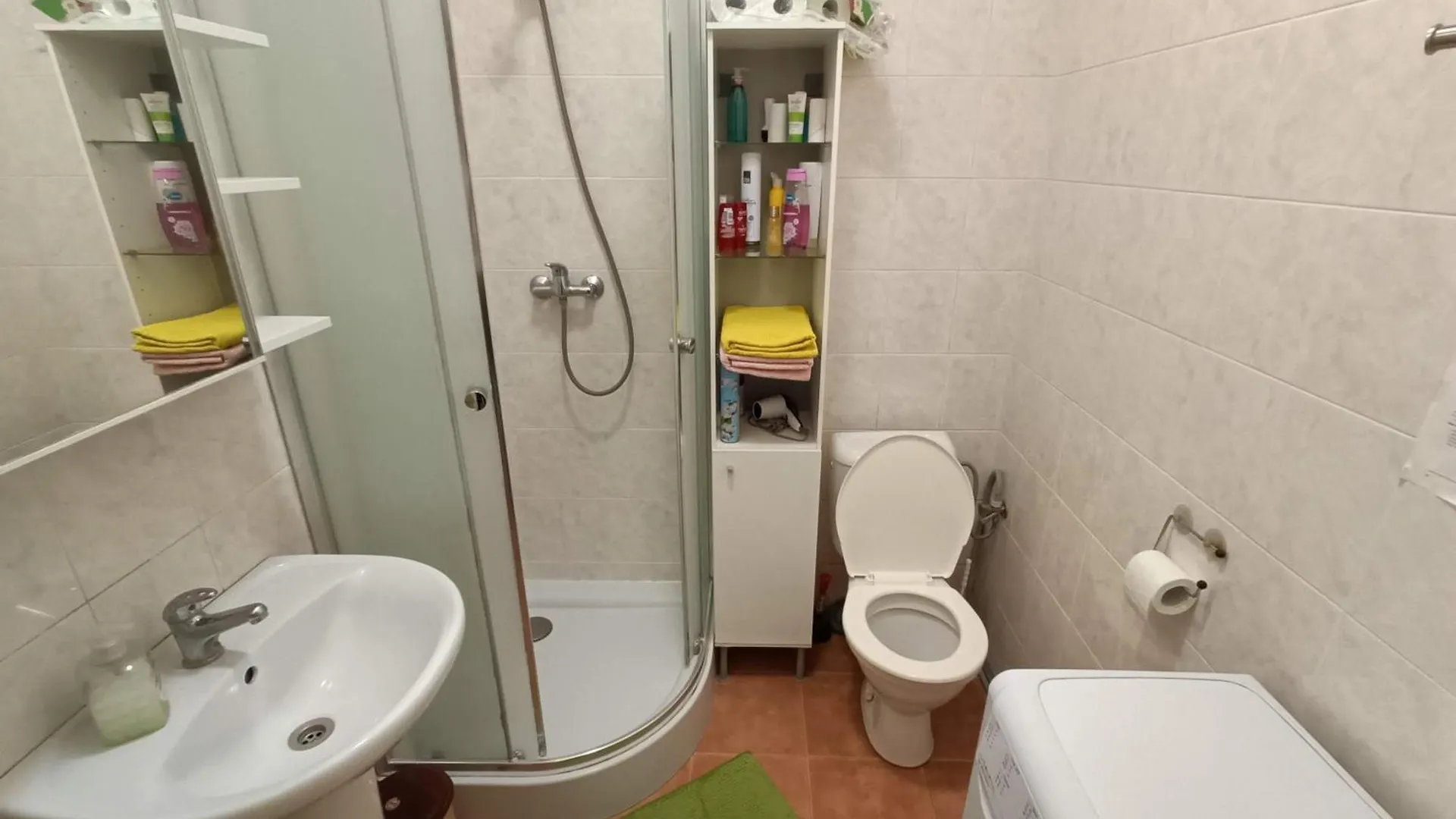 Nice Apartment By The Center Praga